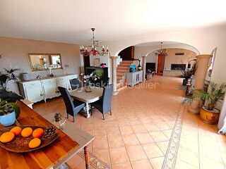  Villa � vendre 9 pi�ces 225 m�