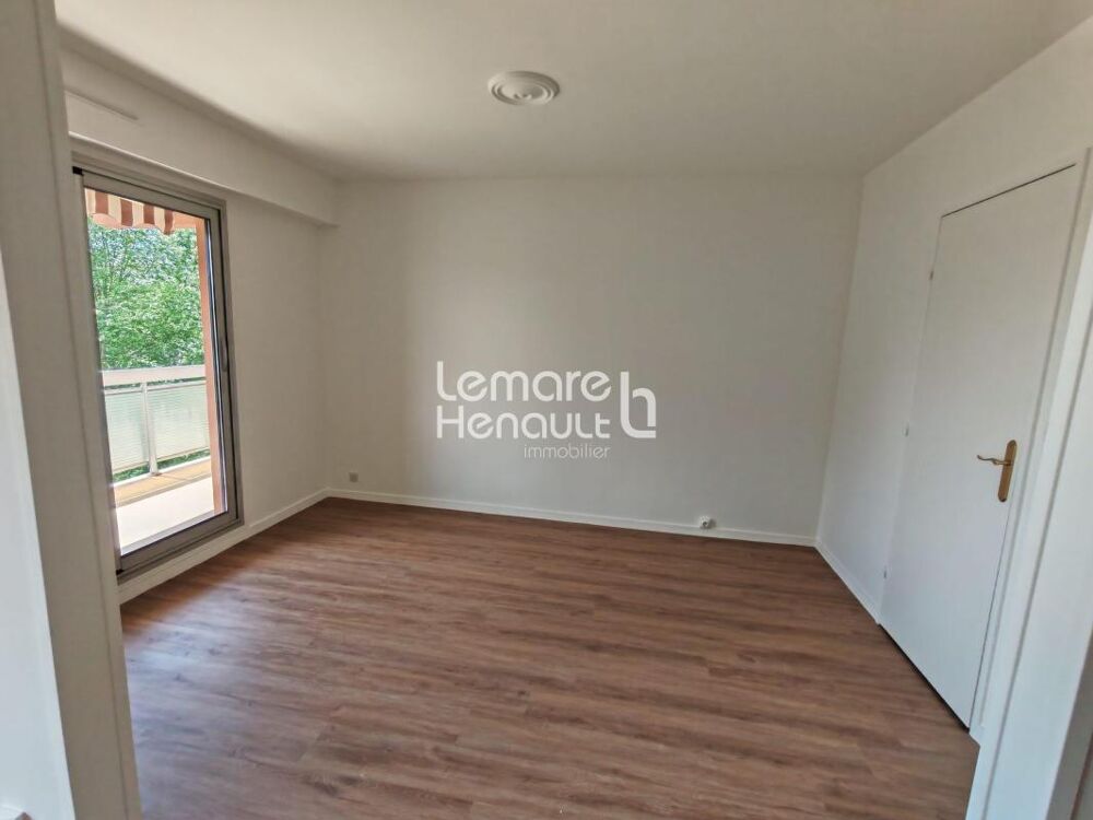 Location Appartement Résidentiel, Beau F4 de 85.65 m² Parking et Cave Dreux
