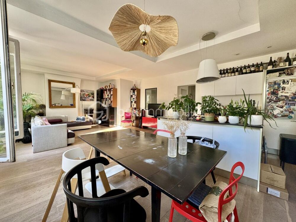 Vente Appartement Rue des Martyrs. Appartement 4 pièces, 2 chambres Paris 9