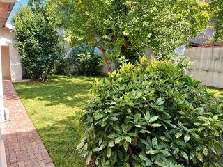  Immeuble à vendre 15 + pièces 256 m²