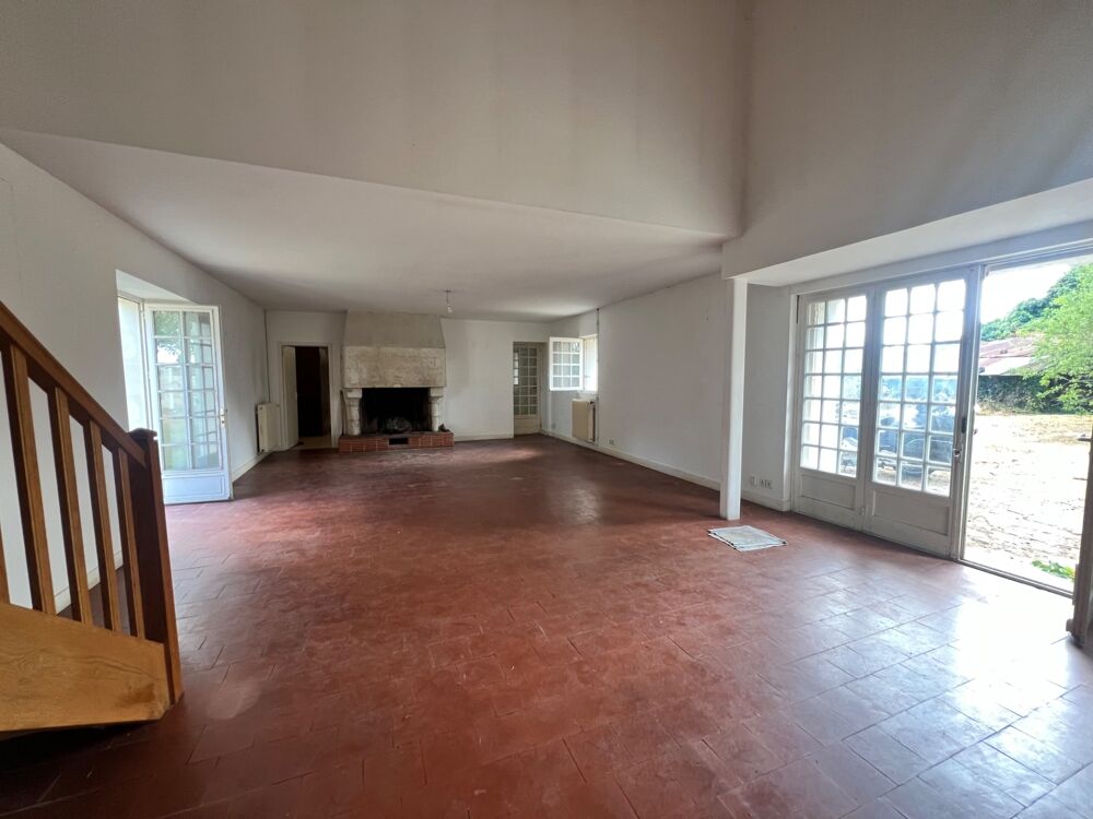 Vente Maison LONGÈRE DE CARACTÈRE – 230 m² – CHARME, VOLUMES & AUTHENTICITÉ – 20 MINUTES AU NORD DE CHÂTELLERAULT Antogny le tillac