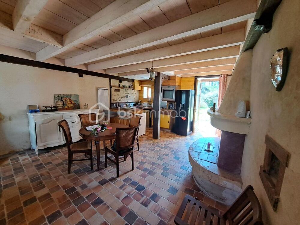 ? Maison à vendre près de Dinan  Rénovée, jardin, terrasse et caravane aménagée