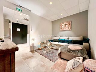  Immeuble � vendre 15 + pi�ces 783 m�