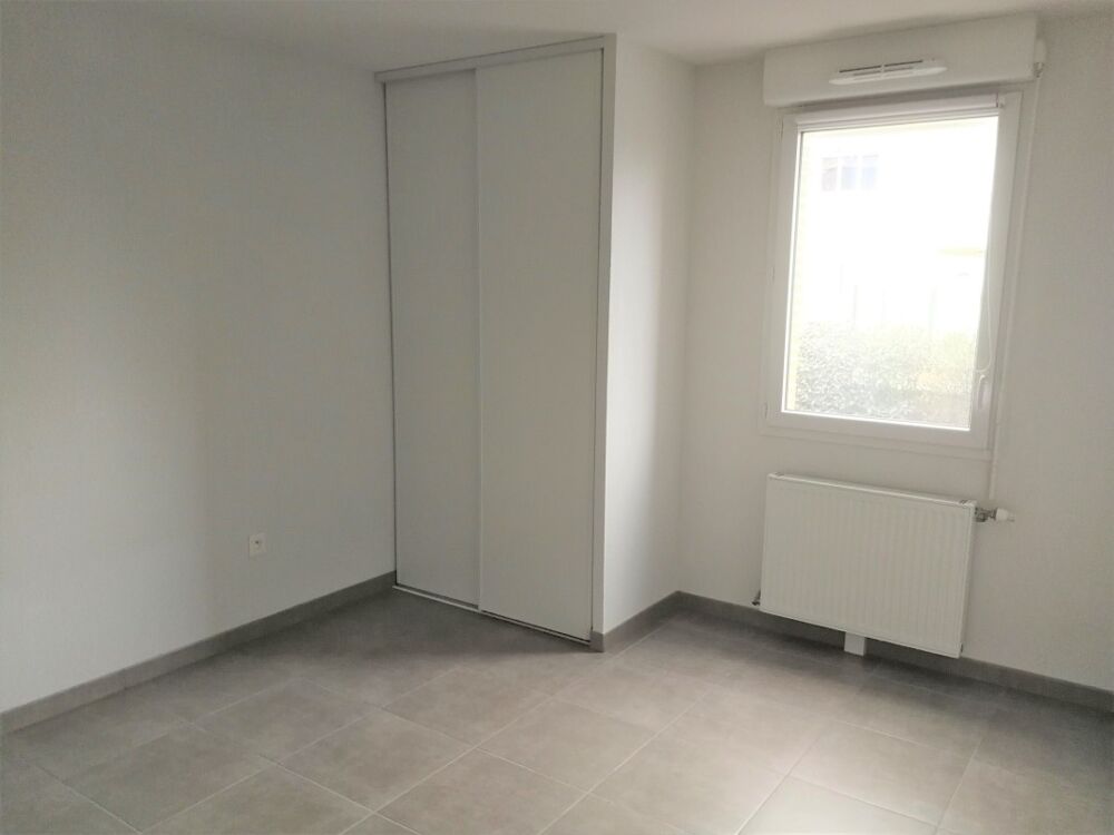 T2 avec parking et terrasse à BEAUZELLE