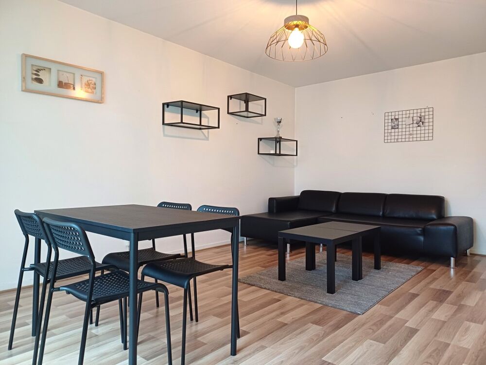 Location Appartement T3 meublé avec balcon et parking à VILLEURBANNE Villeurbanne