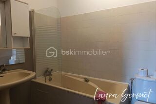  Appartement à louer 3 pièces 60 m²