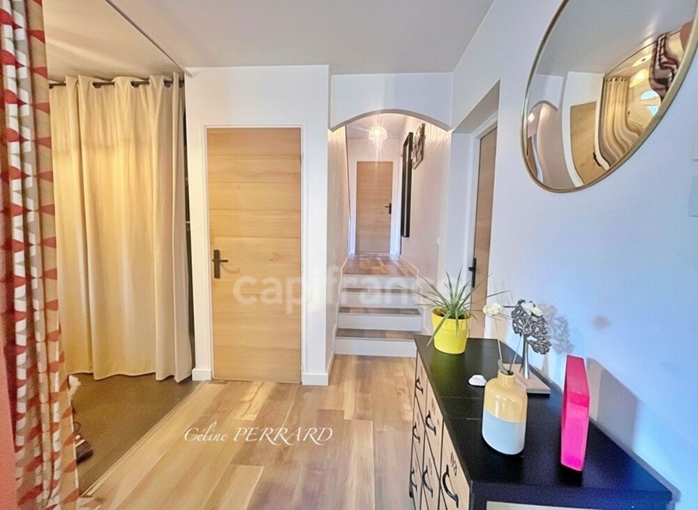 Maison : 8 pièces 230m² -SAINT CERGUES (74)- jardin, piscine, parkings 5 chambres et 42m² d'espace indépendant