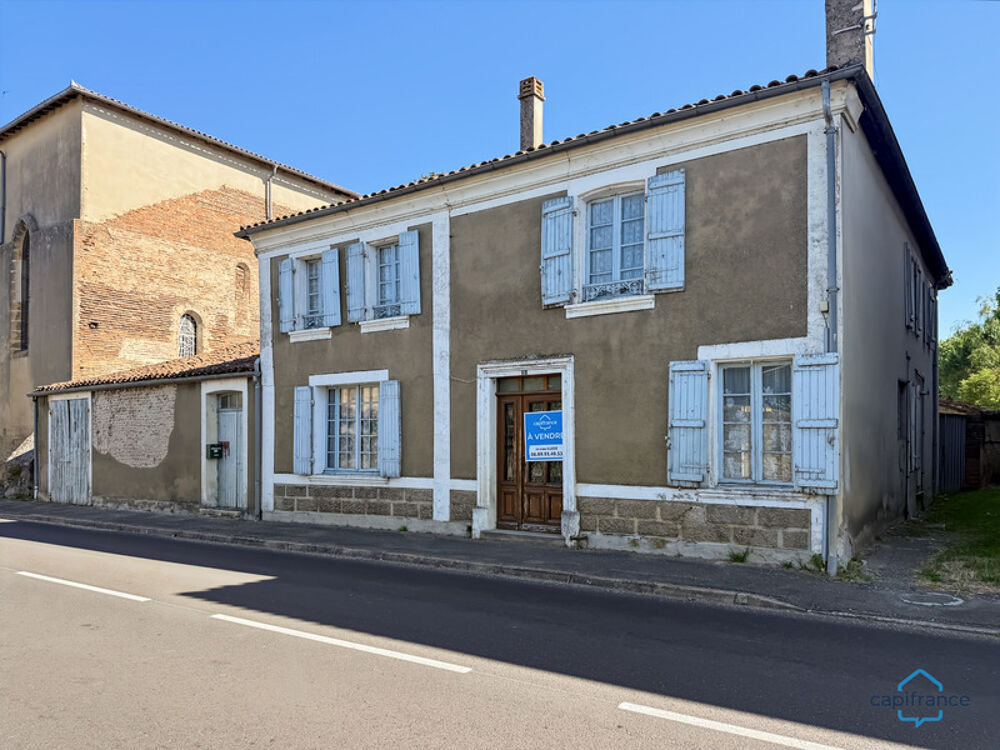 Dpt Landes (40), à vendre AIRE SUR L'ADOUR maison à rénover T6 de 200 m² habitables + garage attenant et dépendances sur 1314 m²
