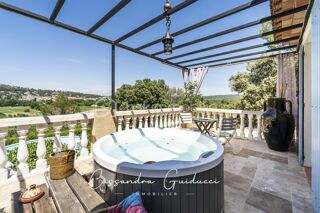  Villa à vendre 8 pièces 122 m²