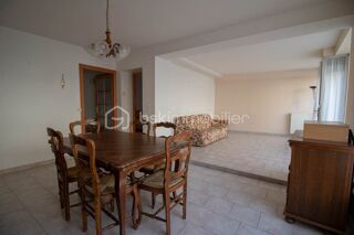  Immeuble à vendre 6 pièces 167 m²