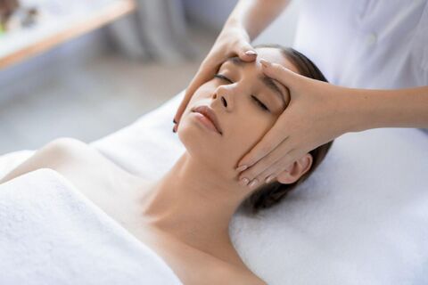   75017 PARIS - ESTHETIQUE, MANUCURE, PEDICURE, SOIN DU VISAGE 