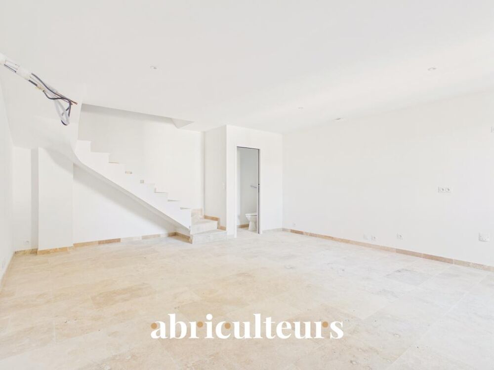 Vente Maison Maison de village rénovée, toutes commodités à pied en vente à Lambesc (13410) Lambesc