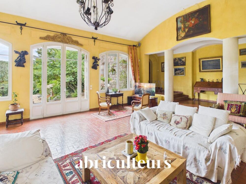 à vendre  Maison Saint-Raphaël (83700)