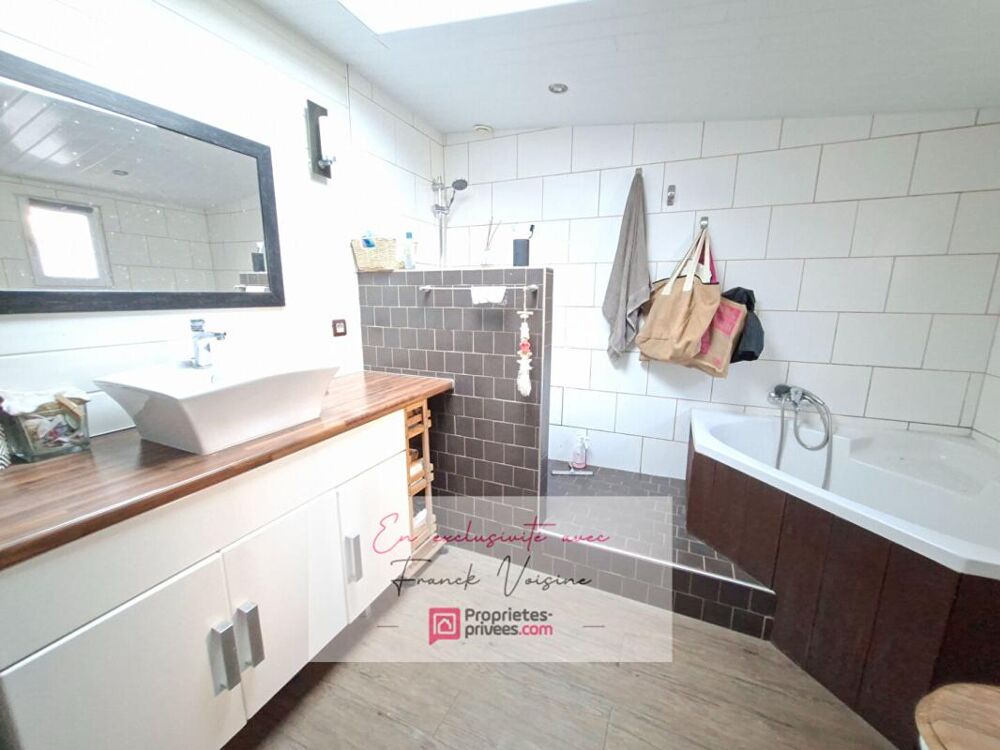 A VENDRE en Exclusivité à Saint Paul en Pareds, Maison de 90 m2 avec 3 chambres sur une parcelle de 284 m2, plus jardins et dép