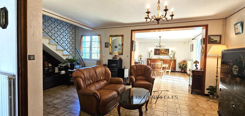 Vente Maison Maison T6 à Castelnaudary de 120m2, 4 CH, jardin, garage, DPE en D, proche commerce Castelnaudary