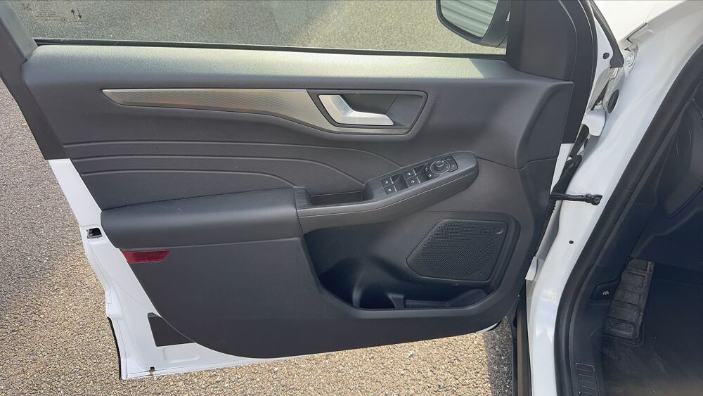 Kuga 2.5 Duratec 180 Flexifuel FHEV Powerwhift 8 Titanium Busines 2024 occasion 40990 Mees