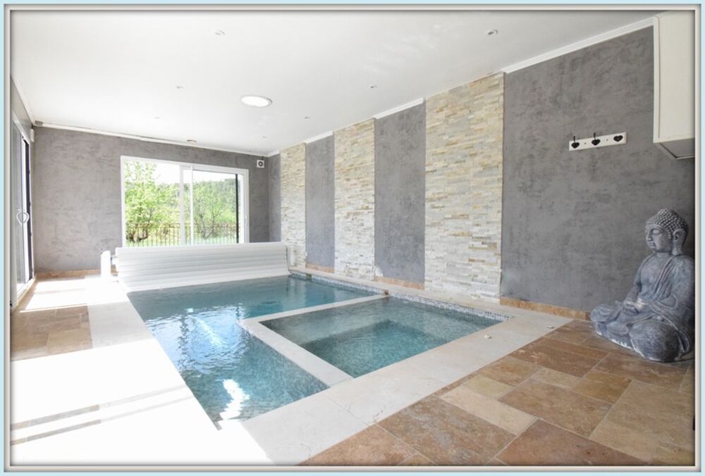 Propriete Peyroules Villa avec piscine intérieure dex hangars forte rentabilité