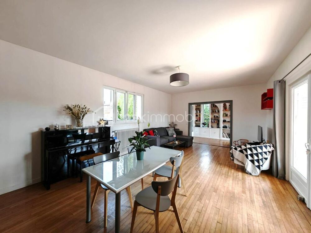 Maison individuelle 5 pièces  Terrain clos de 924 m²
