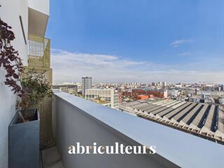 Vente Appartement Appartement de caractère de 119 m² avec terrasse au sein d'un immeuble d'architecte en vente à Aubervilliers (93300) Aubervilliers