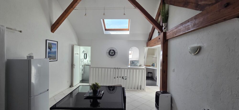 Vente Appartement Appartement à vendre 3 pièces AIX LES BAINS (73)  -CENTRE-VILLE – APPARTEMENT 2 CHAMBRES – DERNIER ÉTAGE – CAVE Aix les bains