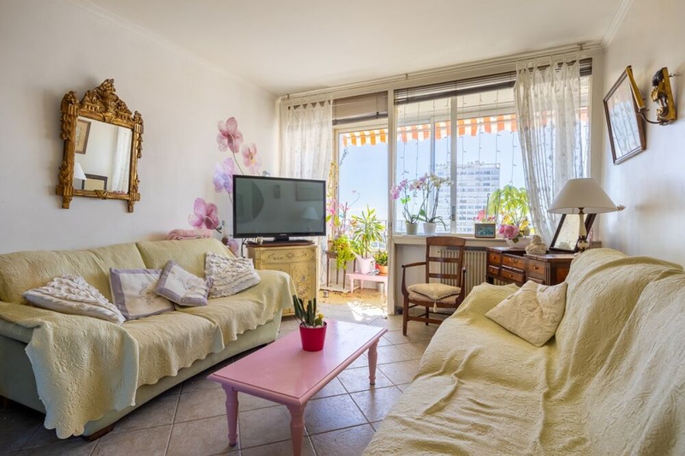 ***MARSEILLE 9EMERESIDENCE LA ROUVIEREGRAND T3 TRAVERSANTPOSSIBILITE DE RECREER UNE 3EME CHAMBREETAGE ELEVEVUE PANORAMIQUE*