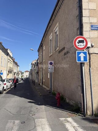 Immeuble à vendre 8 pièces 176 m²