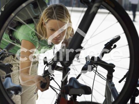 A Vendre LYON 4EME ARR. EXCLUSIVITE  Fonds de commerce R&eacute;paration &Eacute;lectrification Vente de VELOS 52 M2 62000 69004 Lyon 4eme arrondissement