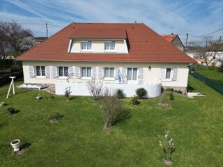  Propri�t�/ch�teau � vendre 10 pi�ces 255 m�