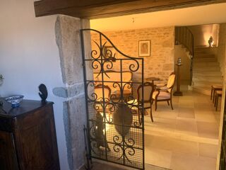  Propriété/château à vendre 6 pièces 211 m²