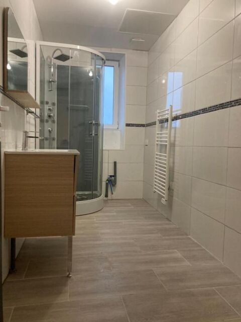  Appartement  louer 4 pices 83 m