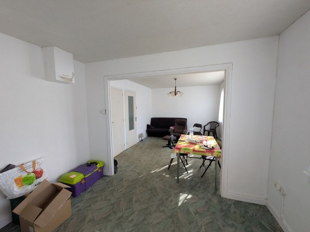 PLOERDUT CENTRE MAISON 3 PIECES DE 65 m² ENVIRON 3 PIECES PARCELLE DE 950M² ENVIRON