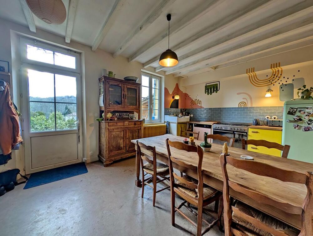 Vente Maison Maison de village 6 chambres 140 m2 terrain 2338 m2 Couze et saint front