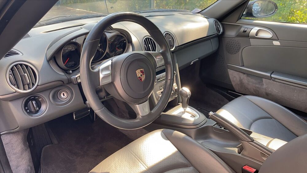 Cayman 2.7 245 Tiptronic 5 N/A 2006 occasion 33450 Saint Loubes