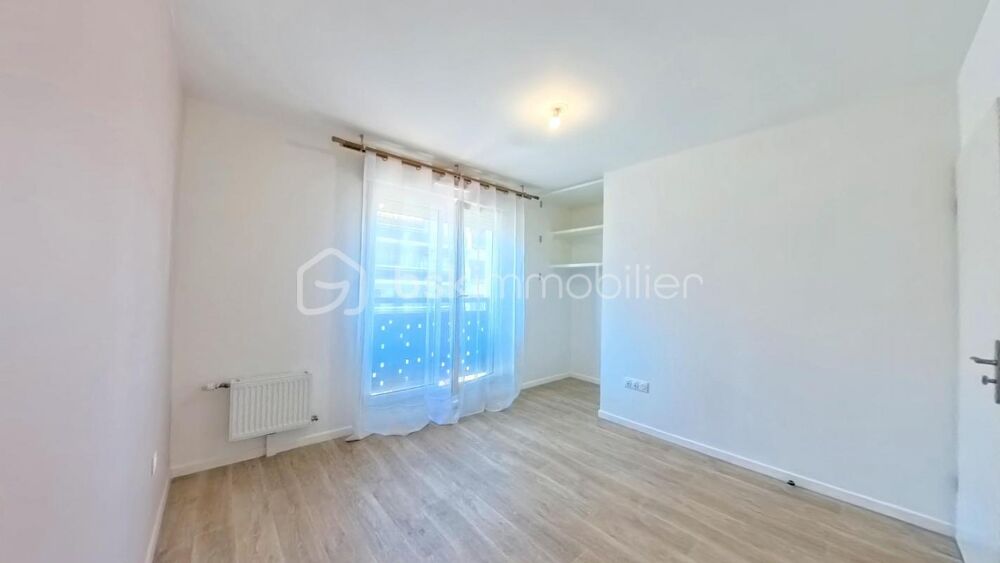 Vente Appartement Appartement neuf et lumineux avec balcon et parking – Premier étage d'une résidence récente et sécurisée Drancy