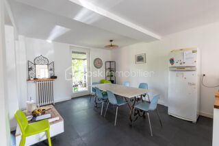  Maison à vendre 10 pièces 200 m²