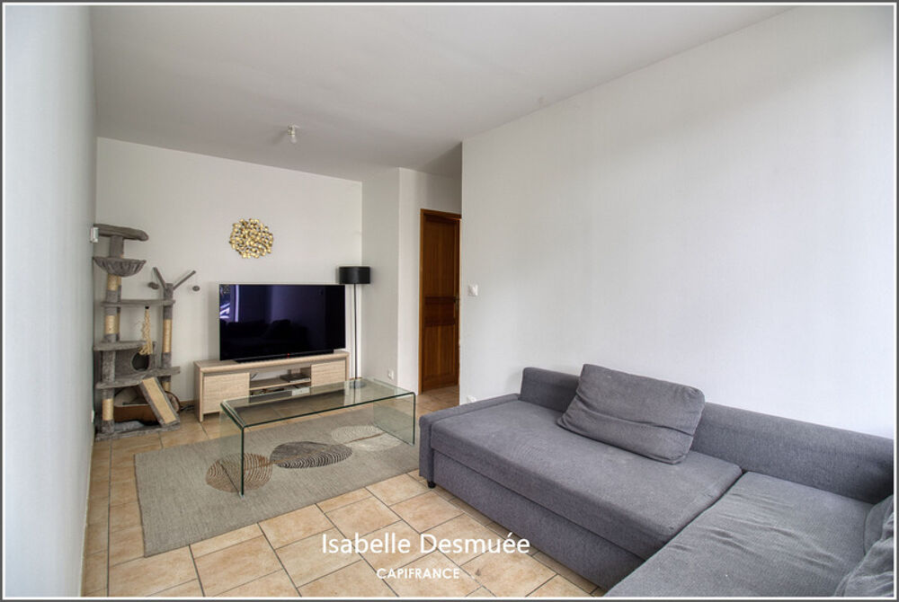 Vente Maison Maison familiale 4 chambres avec cour et stationnement – Proche gare – Tullins Tullins