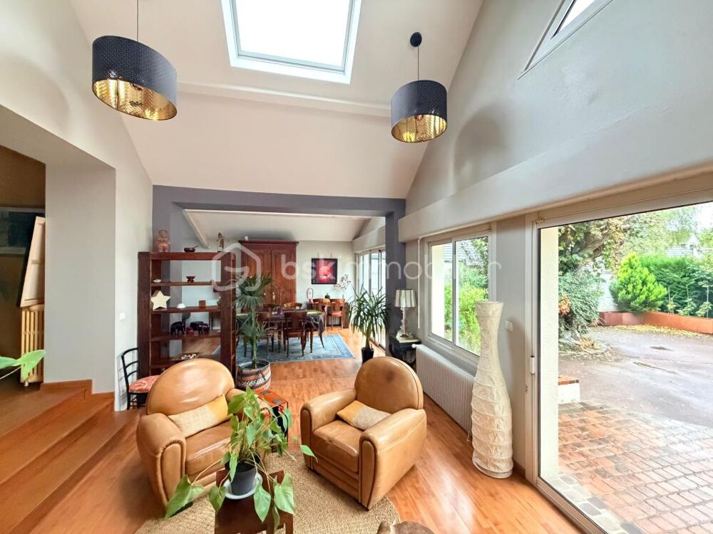 Vente Maison Une maison aux volumes exceptionnels, aux multiples possibilités Fleury les aubrais