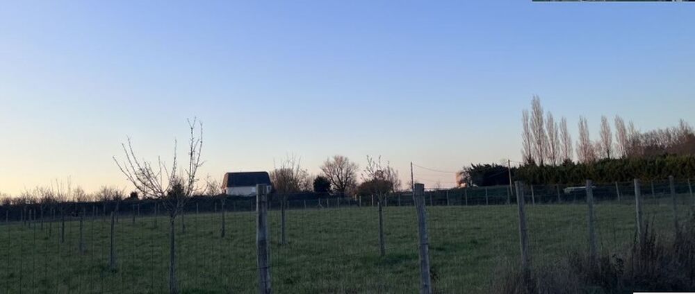  Terrain à vendre de 8 360,00 m² SAINTE CATHERINE DE FIERBOIS (37) - Terrain de 8360 m² en zone commerciale, avec vue sur la RD 9 