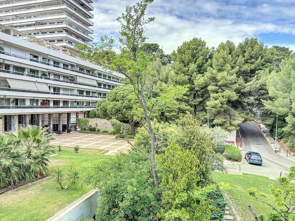 Location Appartement A LOUER- MARSEILLE 8° RÉSIDENCE LA SUPER CADENELLE APPARTEMENT DE TYPE 3 PARKING CAVE PISCINE Marseille 8