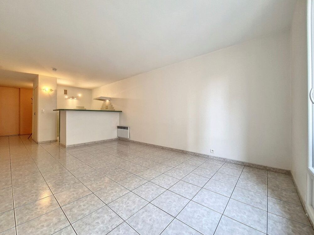 F1 RUE EMMANUELLE ARENE