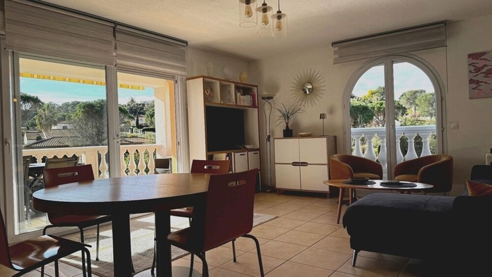 Appartement à vendre 3 pièces SAINT RAPHAEL (83)