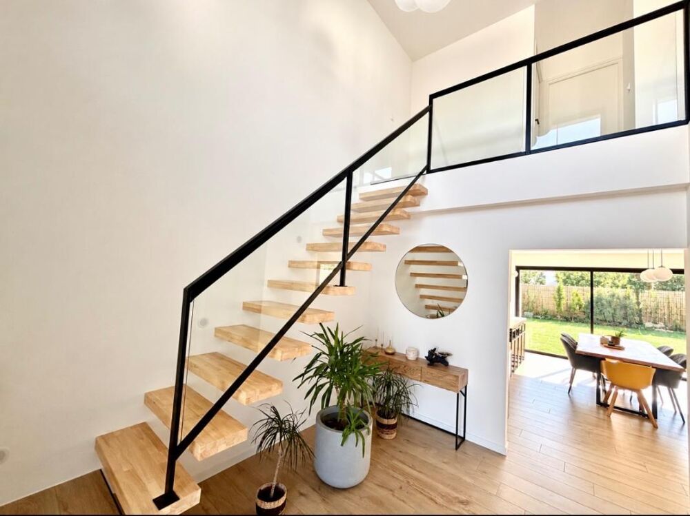 Vente Maison Maison Montreuil Juigne 6 pièce(s) 170 m2 Montreuil juigne