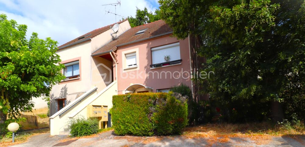 APPARTEMENT EN DUPLEX CALME - SANS VIS A VIS ( 2pieces 27 m² ) AVEC PLACE DE PARKING