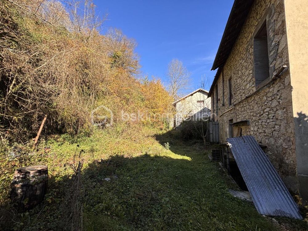Vente Maison Maison avec dépendances à fort potentiel – Rénovation complète à prévoir La bridoire