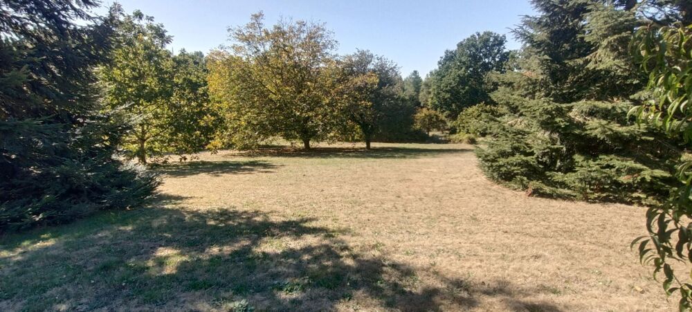 Maison de plain-pied de 90 m2 sur une parcelle de plus de 4 000 m2