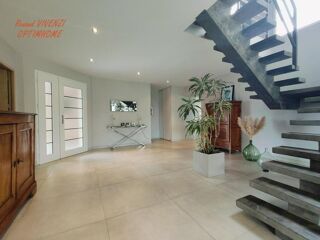  Propri�t�/ch�teau � vendre 8 pi�ces 272 m�