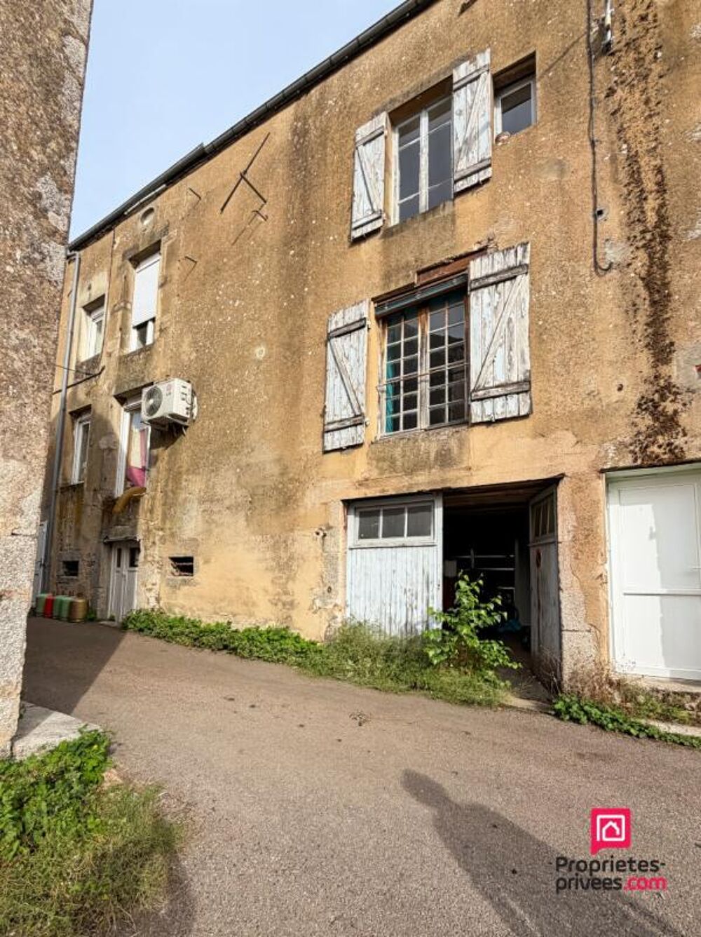 Vente Immeuble Immeuble Quarre Les Tombes 6 pièce(s) 143 m2 Quarre les tombes