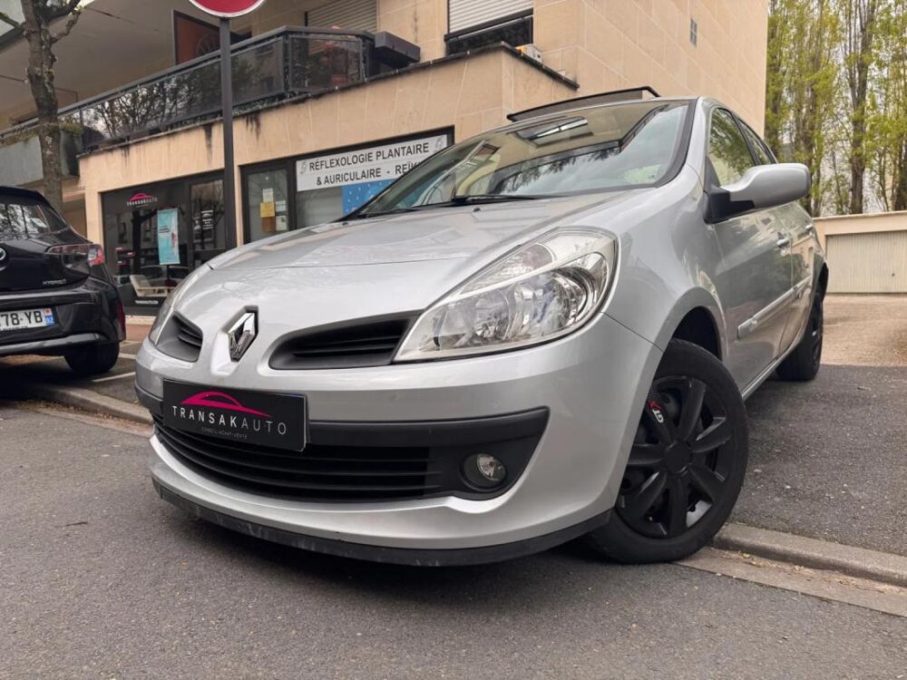 Clio III 1.6 16V 110 Luxe Dynamique A 2006 occasion 94100 Saint Maur Des Fossees