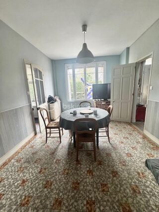  Propri�t�/ch�teau � vendre 10 pi�ces 245 m�