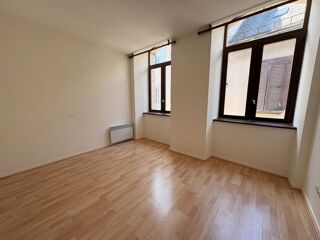  Appartement à louer 3 pièces 75 m²
